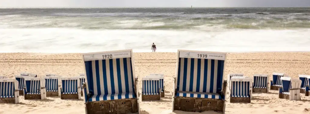 Strand Norden Strandkorb Urlaub Kontrast